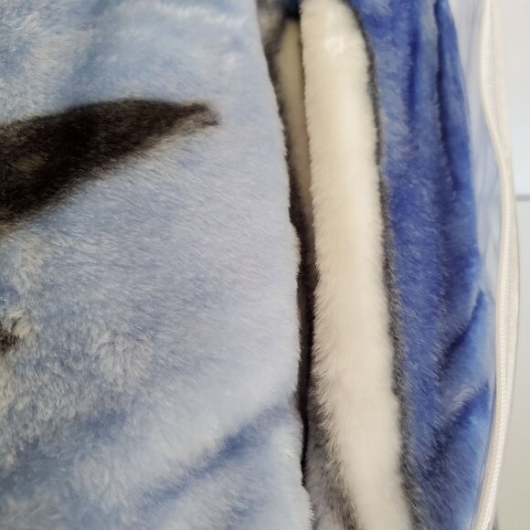 Black Canyon Medium Weight Queen Blanket 85.5" x 75" 100% Polyester Eagle Design - Picture 3 of 5